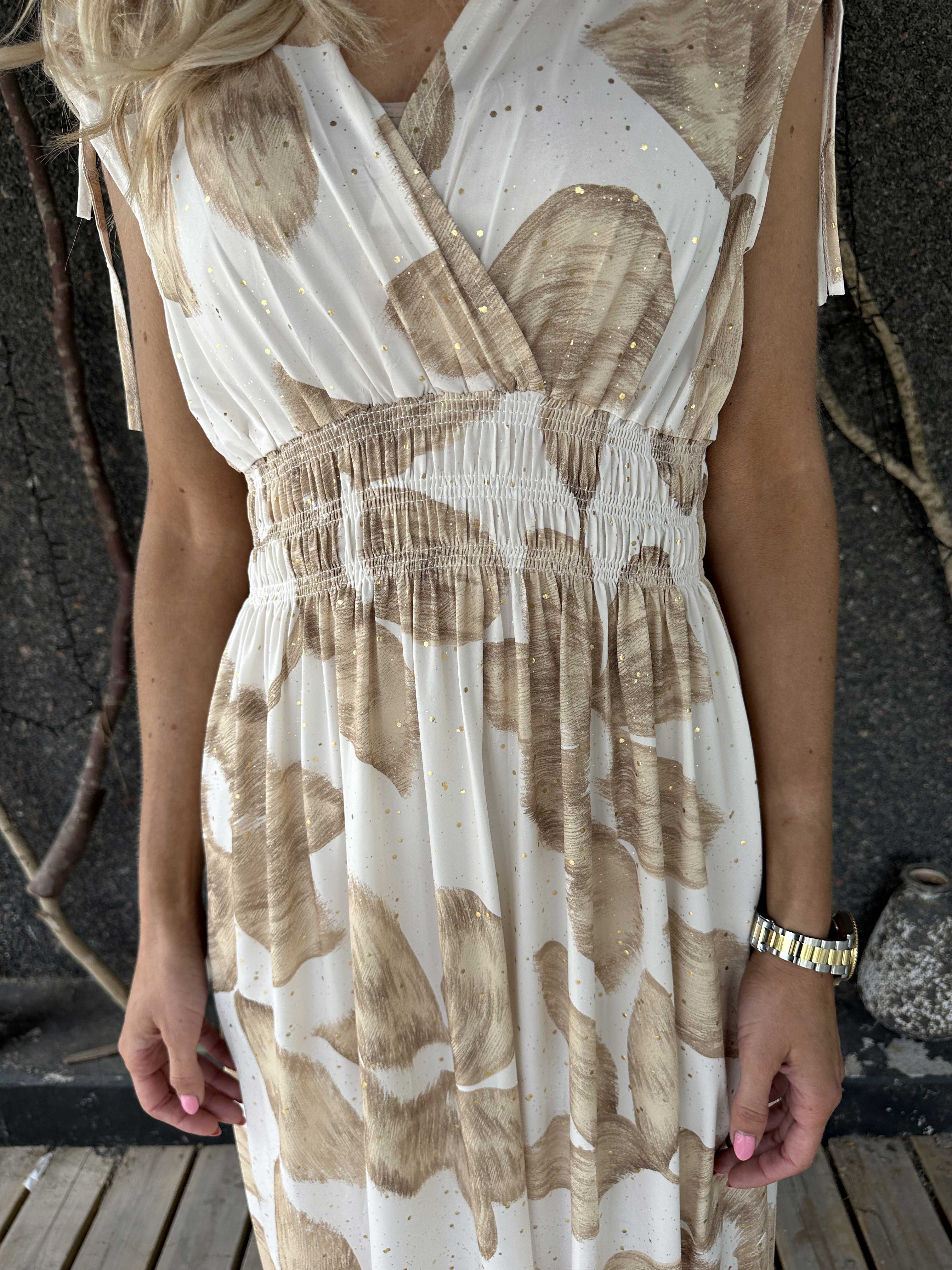 Pams Art Flower Sleeveless - Lang elastisk kjole med store blomstermotiver